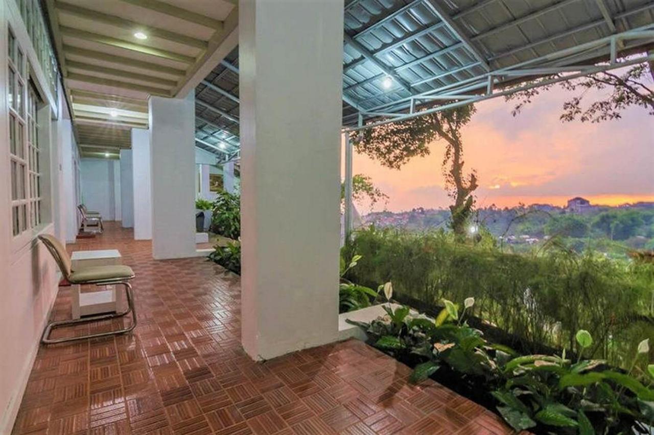 Reddoorz At Jalan Raya Lembang Hotel Padasul Eksteriør billede